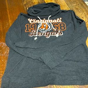 Women’s Cincinnati Bengals sweatshirt.